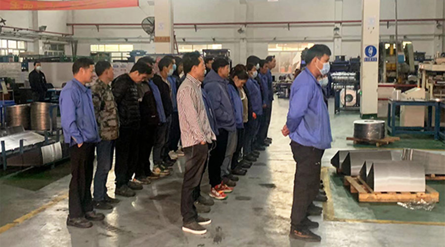 保健康 趕生產(chǎn)！金環(huán)電器早會(huì)叮囑員工注意防疫