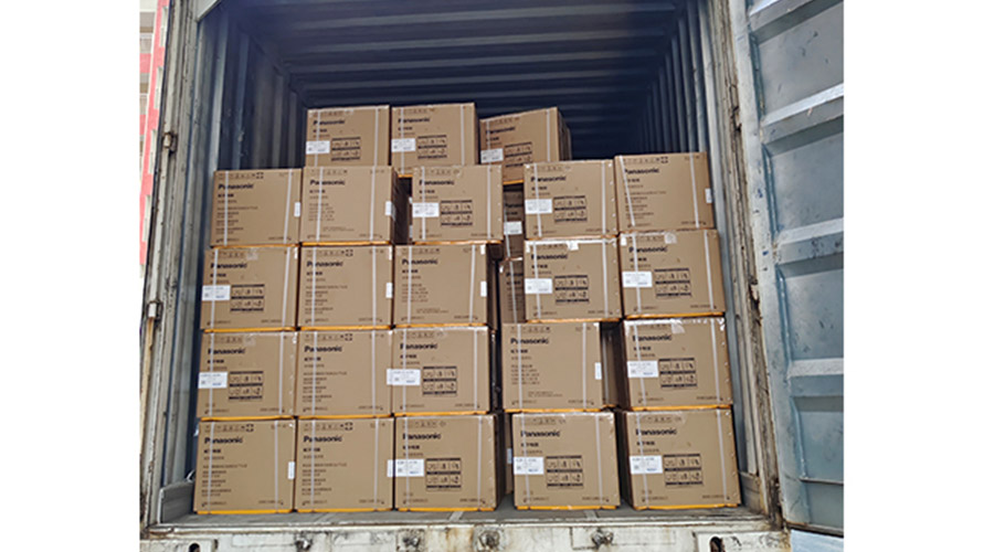 滿滿的貨物！國內(nèi)知名品牌客戶全自動滾筒洗衣機(jī)裝柜發(fā)貨