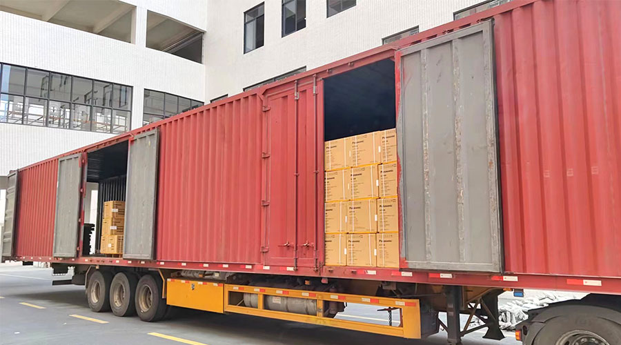 使命必達(dá)！高效完成國內(nèi)知名品牌客戶迷你洗衣機(jī)裝柜發(fā)貨