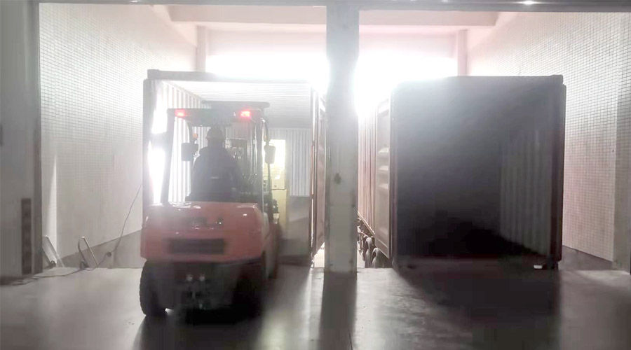 齊心協(xié)力為客戶！春節(jié)期間金環(huán)電器人員加班加點發(fā)貨